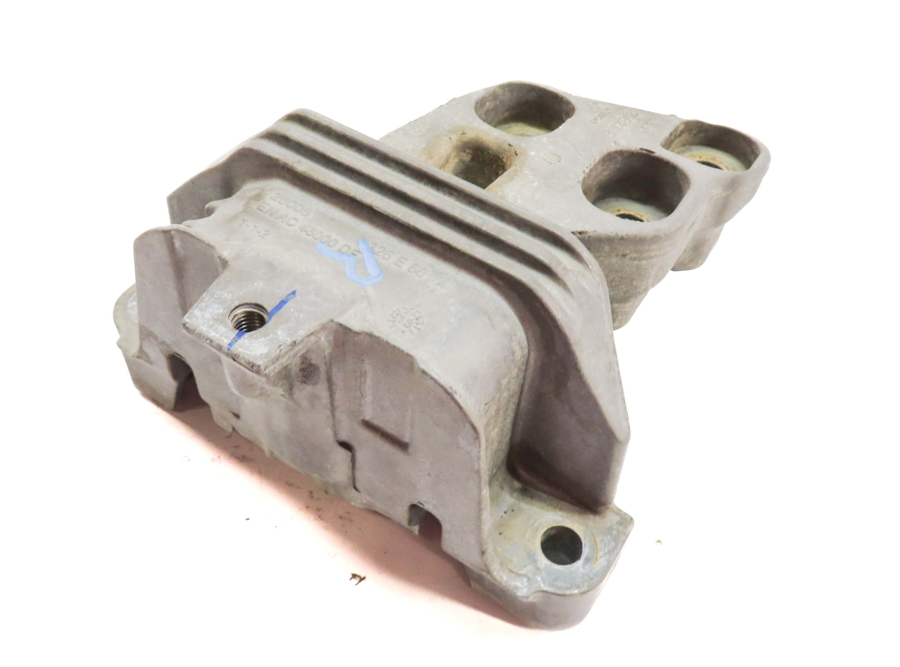 2014 MERCEDES CLA250 (C117) 2.0L AUTOMATIC TRANSMISSION SUPPORT MOUNT — exact item pictured